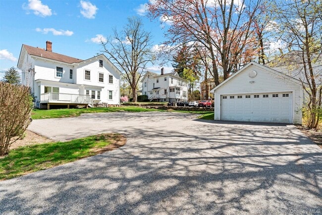 Building Photo - 12 Oakland Ct