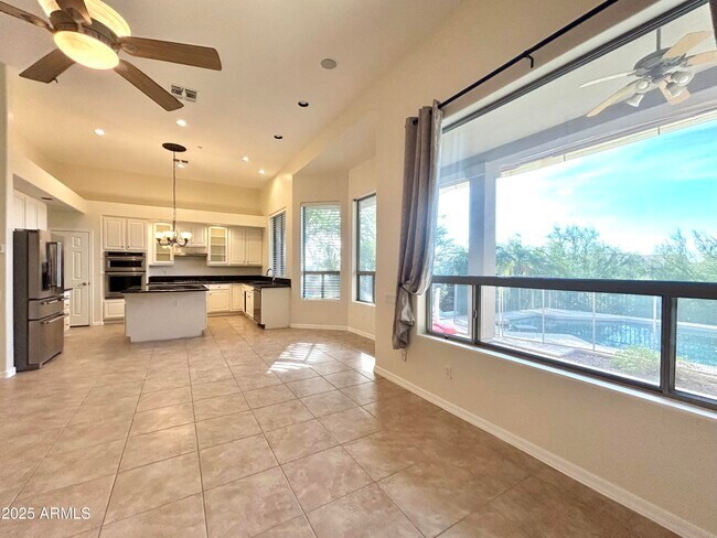 Building Photo - 10844 N 126th Way