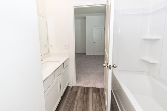 Building Photo - 713 Pisces Ln