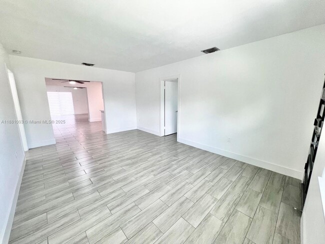 Building Photo - 7290 SW 34th Street Rd