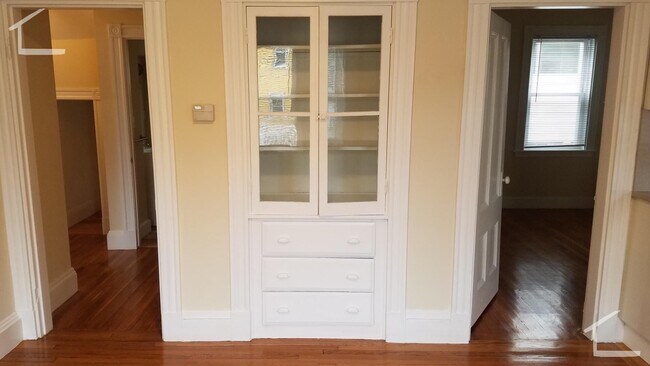 Building Photo - Large, newly renovated 3 bed near the Green Line and Commuter Rail!