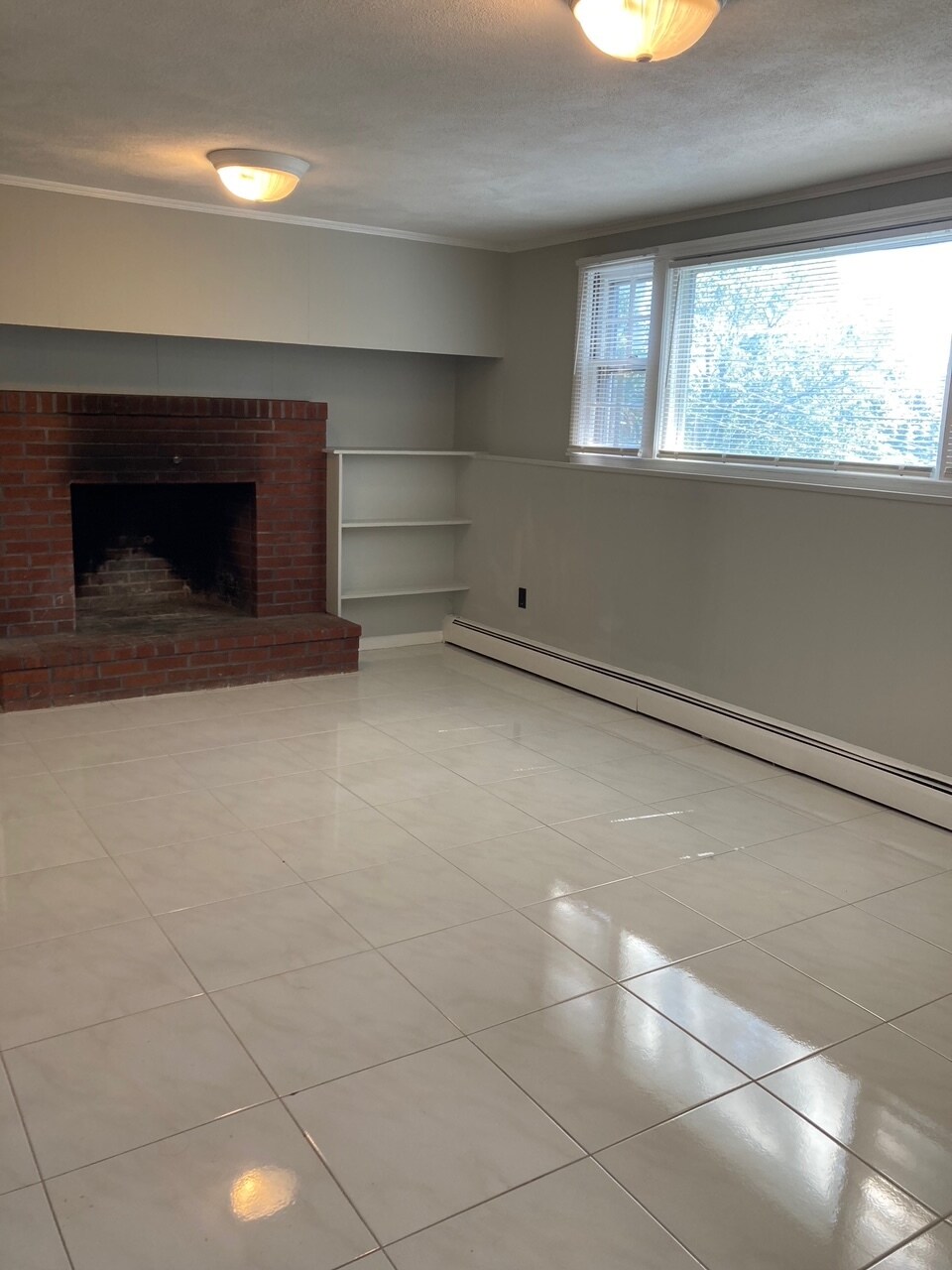 Building Photo - 271 Ridge St