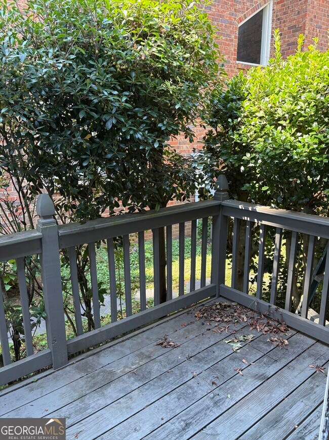 Building Photo - 1224 Hunters Dr