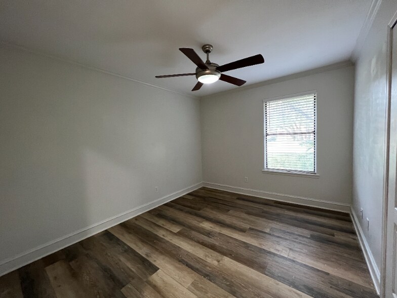 Building Photo - 216 Citrona Dr