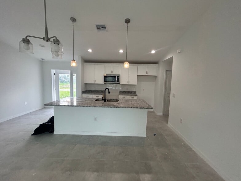 Building Photo - Coming Soon Brand New Construction 4/2