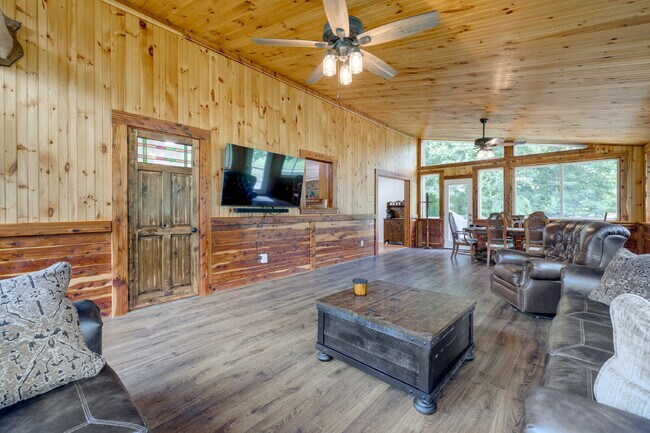 Building Photo - "Charming 2-Bedroom Furnished Retreat with Spacious Layout and 2.5 Baths in York, SC!"