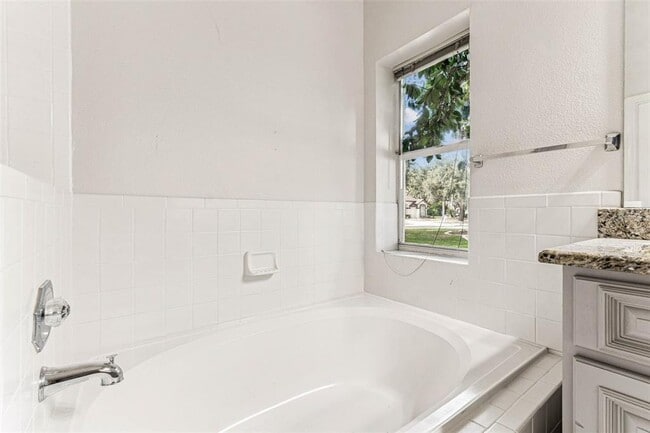 Building Photo - 7206 Ridgeport Dr