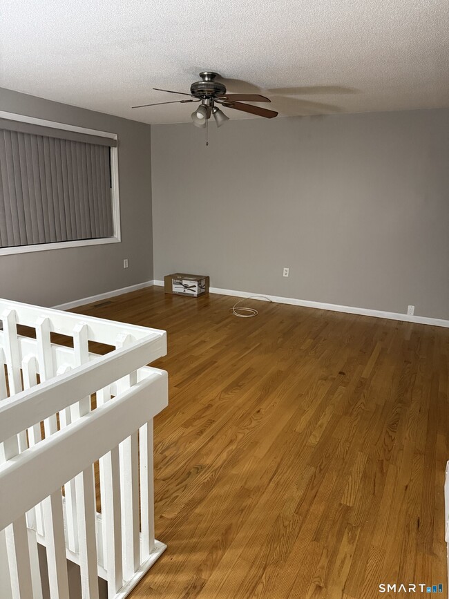 Building Photo - 65 Hitchcock Dr