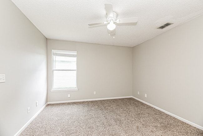 Building Photo - 301 N Lake Cunningham Ave