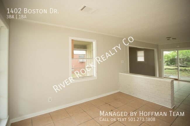 Building Photo - 1402 Boston Dr