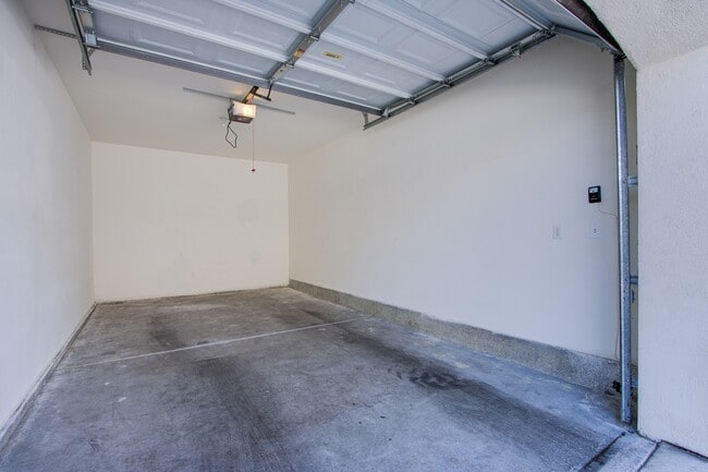 Building Photo - 1521 Ruby Cliffs Ln