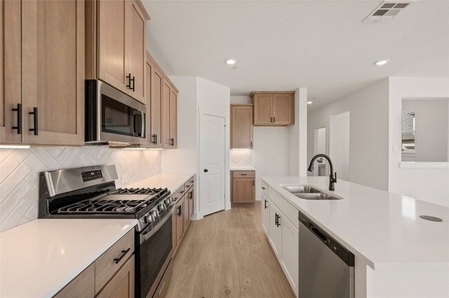 Building Photo - 9617 Dahlia Blvd