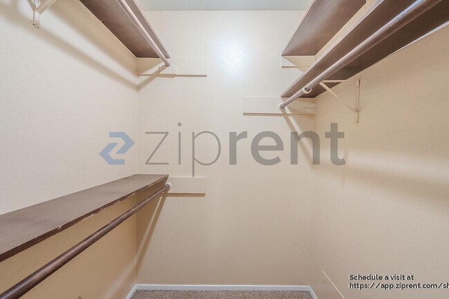 Building Photo - 10431 Odessa Dr