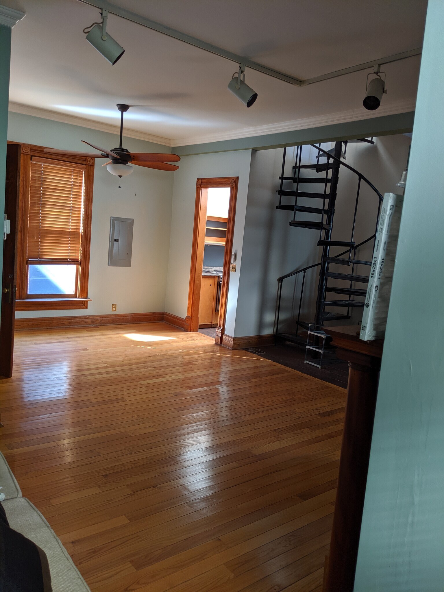 Living Room - 256 Bryant St