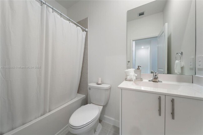 Building Photo - 26431 SW 148th Ave