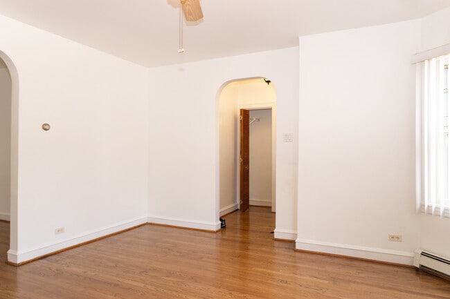 Building Photo - 2936 N Neenah Ave