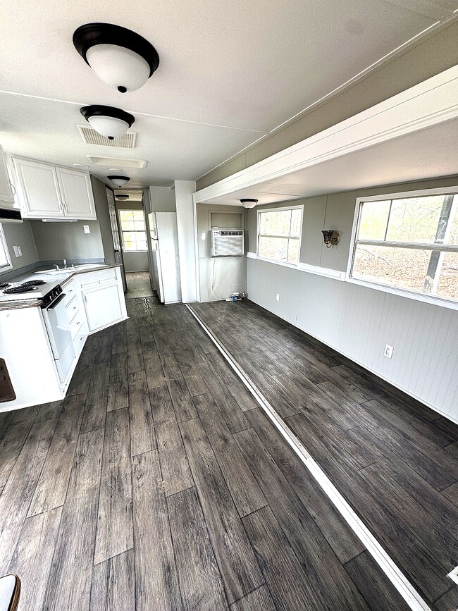 Building Photo - 235 Green Dragon Dr