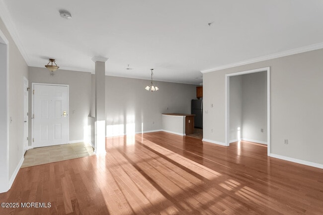 Building Photo - 325 Regency Pl