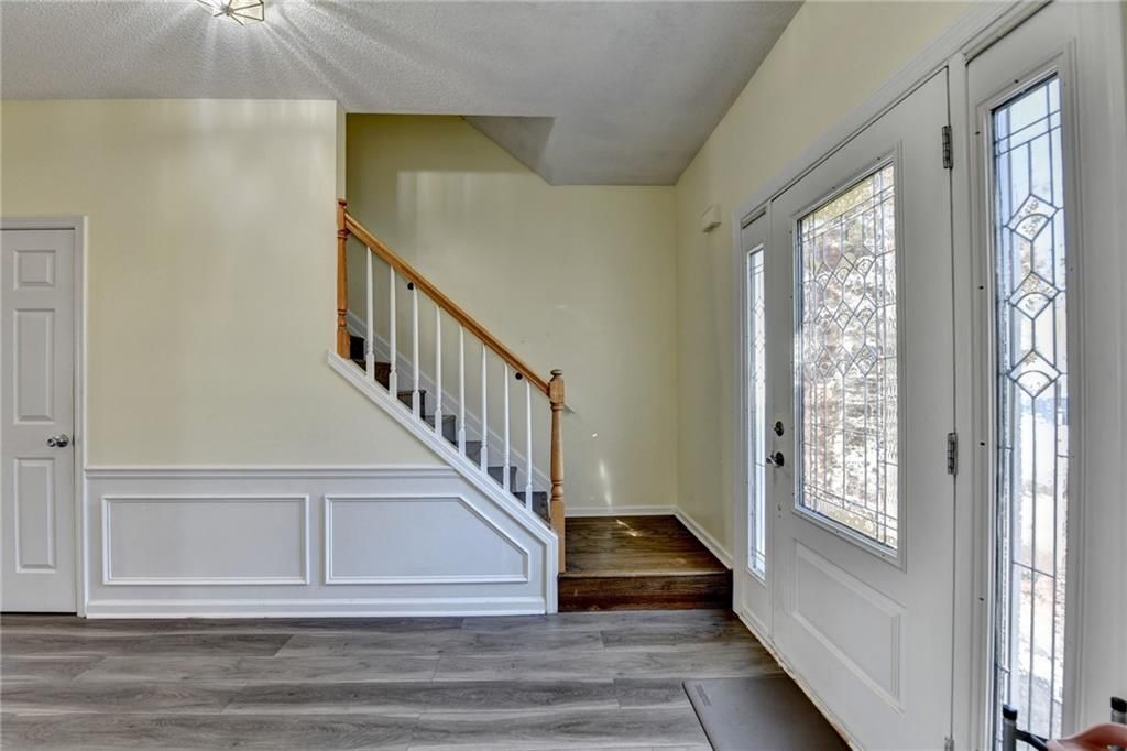 Building Photo - 435 Leasingham Way