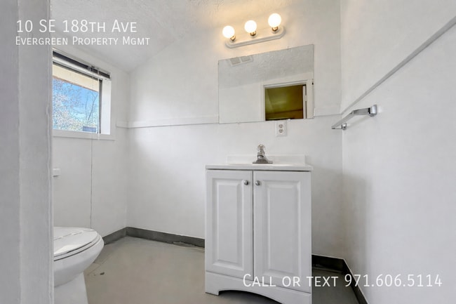 Building Photo - 10 SE 188th Ave