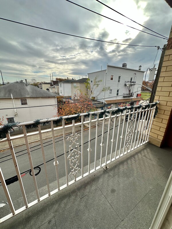 Building Photo - 41-43-43 Manufacturers Pl