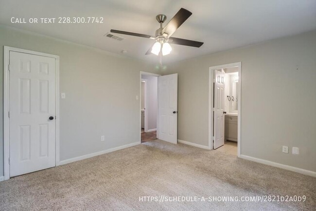 Building Photo - 647 Ridge Dr