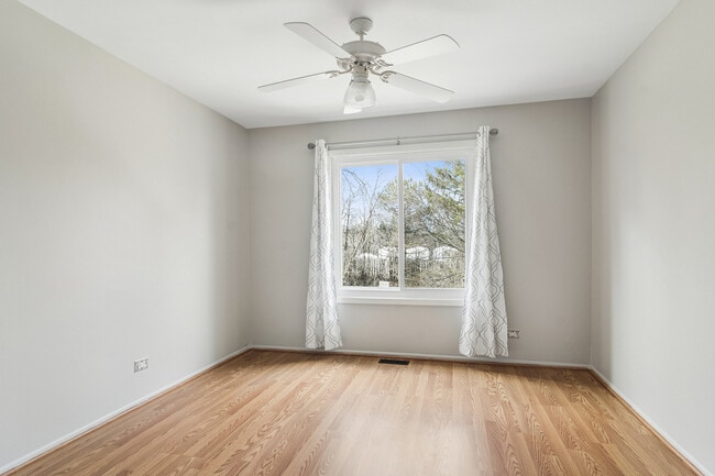 Building Photo - 452 Kennedy Pl