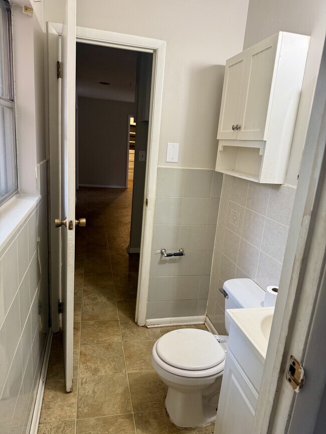 Building Photo - 2434 Patterson Dr