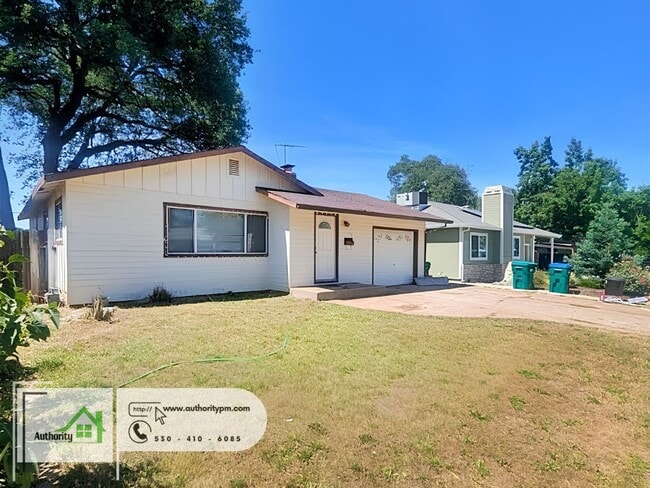Building Photo - 1394 Pinon Ave