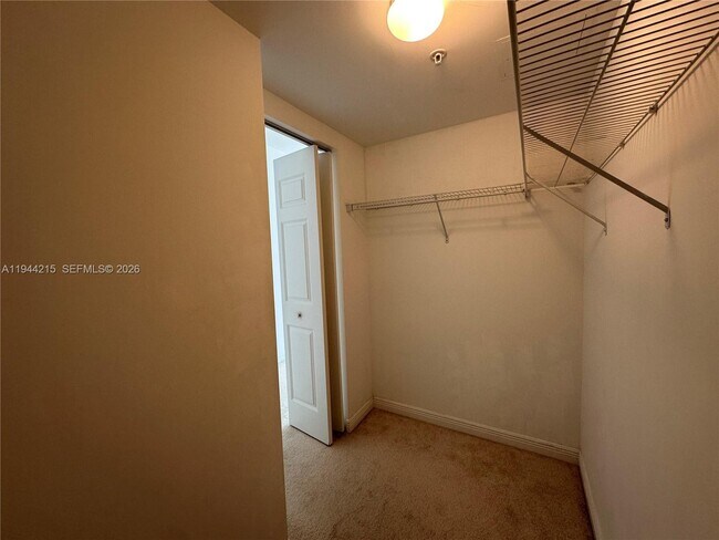 Building Photo - 1755 E Hallandale Beach Blvd
