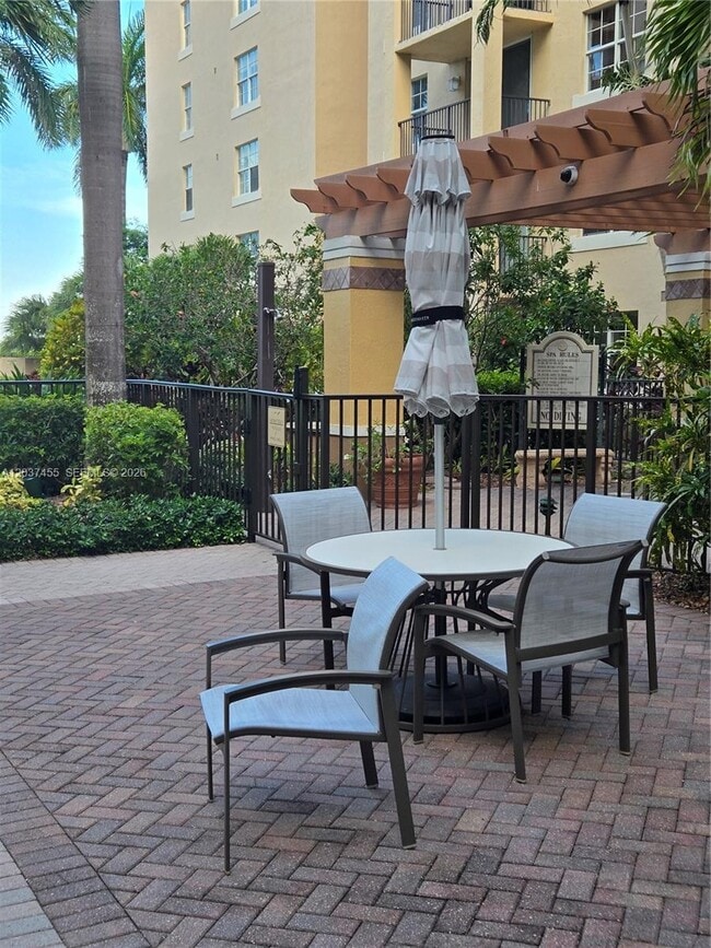 Building Photo - 1801 N Flagler Dr