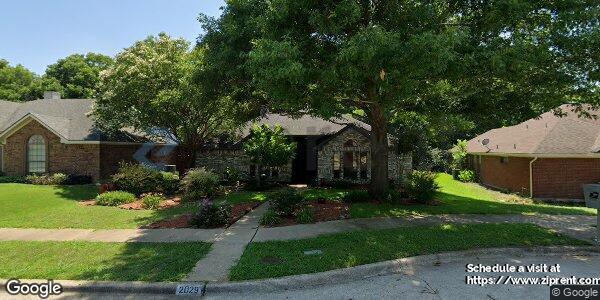 Building Photo - 2029 Oakglen Dr