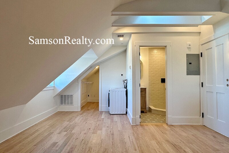 Building Photo - 31 Hope St