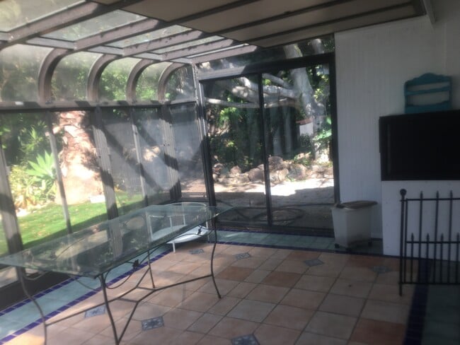 Building Photo - 2308 Canyon View Rd