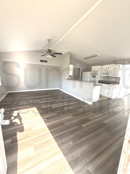 Building Photo - 6078 Dooley Dr