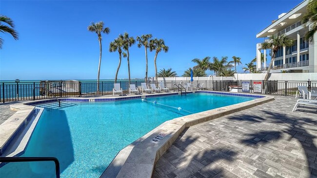 Building Photo - 4822 Ocean Blvd