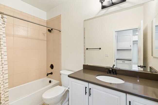 Building Photo - 3431 Cascina Cir