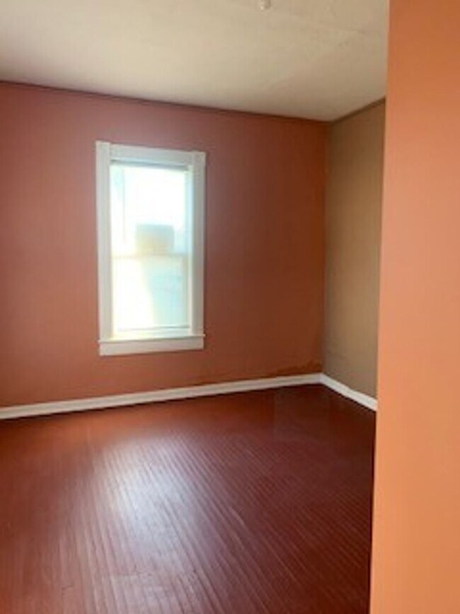 Building Photo - 535 S State St