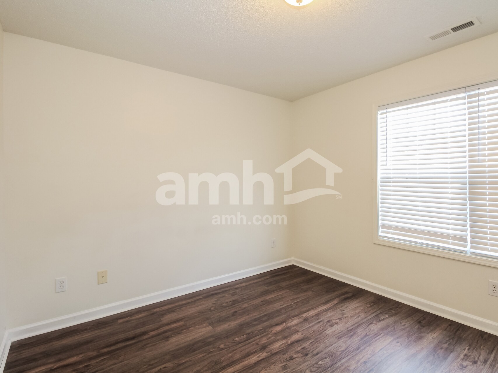 Building Photo - 7262 Copperfield Ct