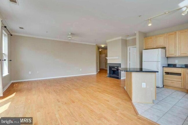 Building Photo - 2765 Centerboro Dr