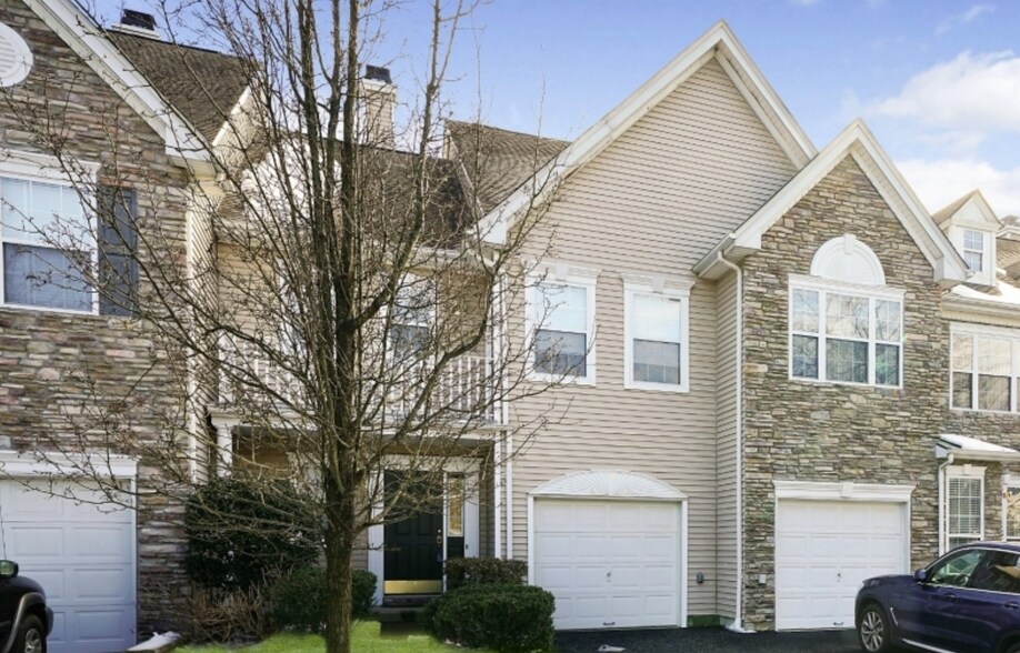 Primary Photo - 4 Cannon Ct