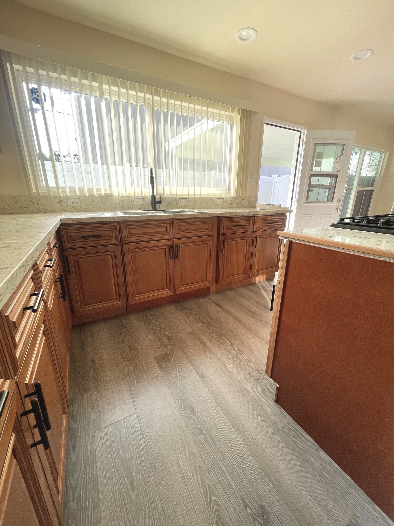 Building Photo - 7949 Clearfield Ave