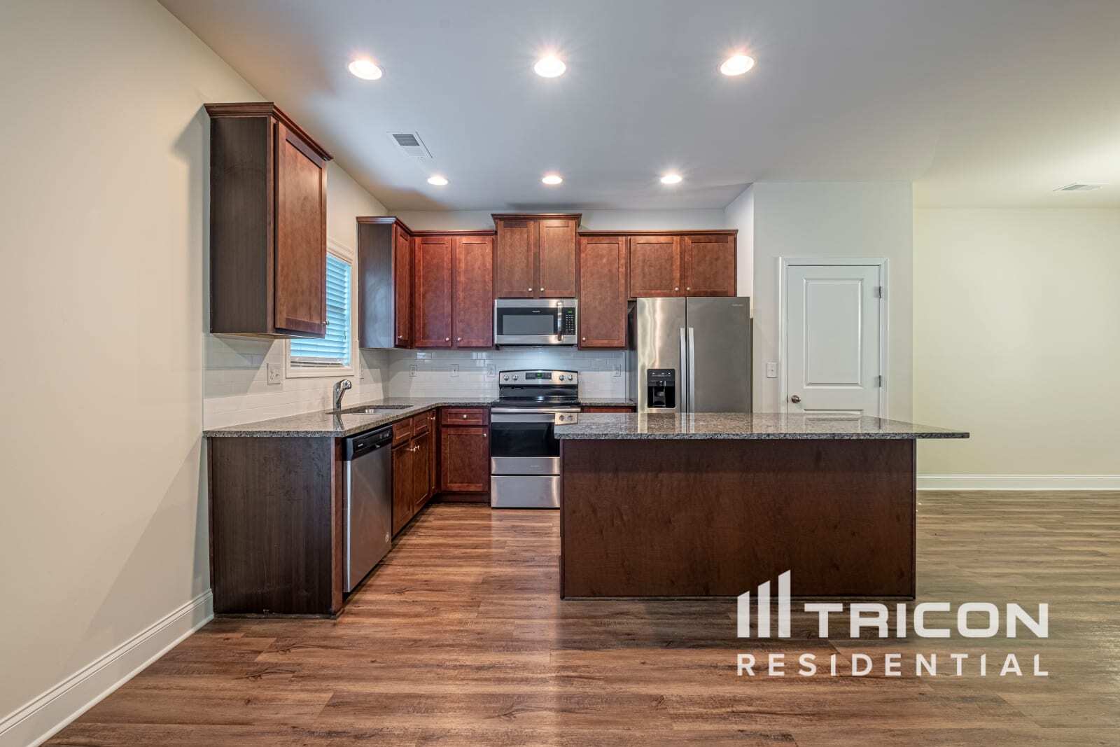Building Photo - 1492 Silver Charm Ln