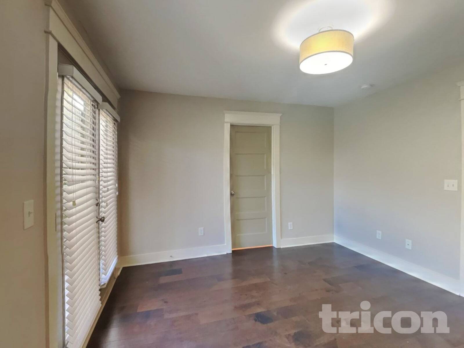Building Photo - 1208 Hillwood Private Cove