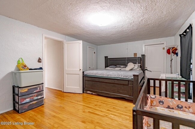 Building Photo - 2890 Shelbyville Rd