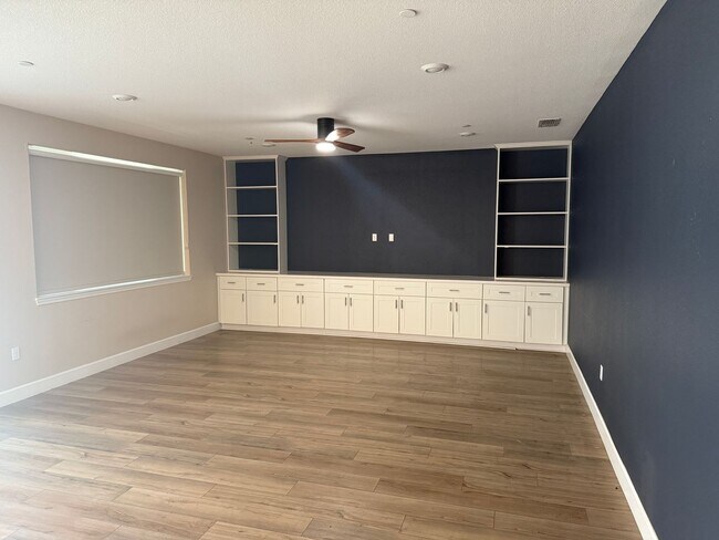 Building Photo - Newer Home in Tthe Northlake Community