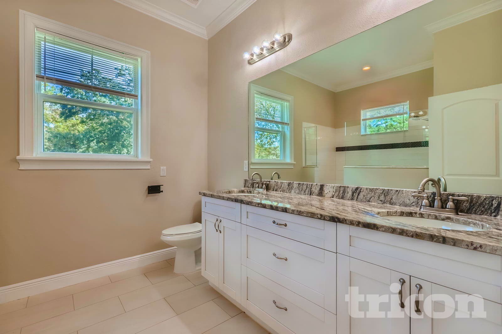 Building Photo - 7703 N Huntley Ave