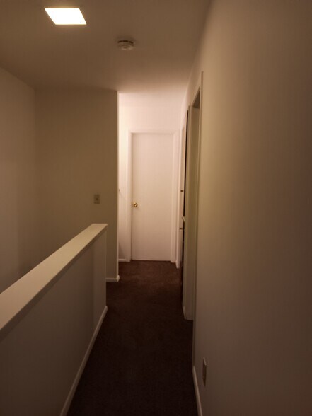 Building Photo - 3702 Malibu Dr