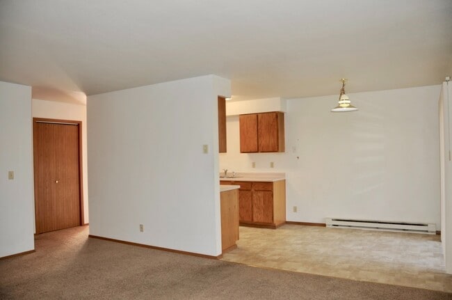 Building Photo - 2nd Floor Unit- Hayden Apts- 2 bed 1 bath