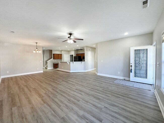 Building Photo - FOR RENT — Stunning One-Level Home in The Preserve, Oak Ridge’s Premier Lakefront Community